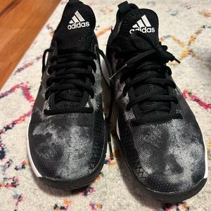 Men’s 7.5 adidas running shoe